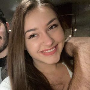 Meet your Posher, Alesia